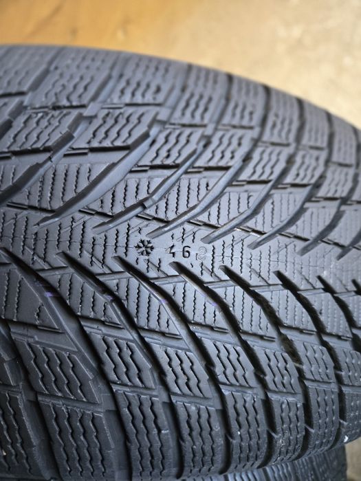 4бр. 225 50 17 Nokian зимни.