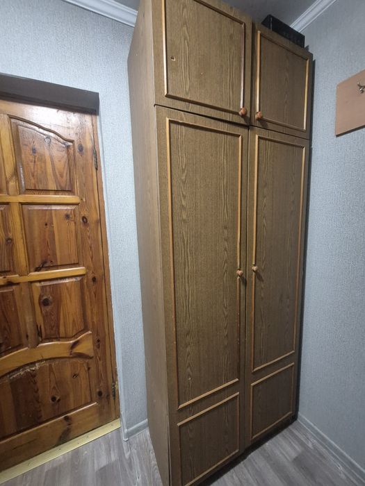 Отдам даром шкаф с полками