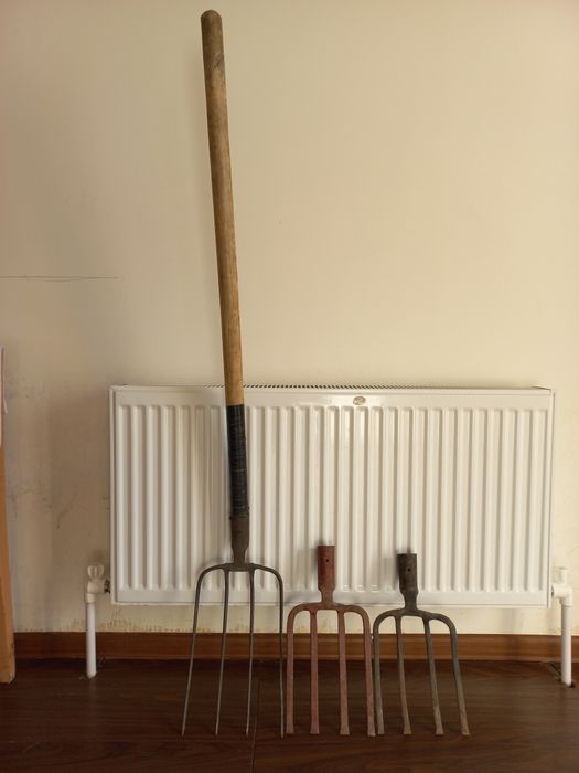 Вилы . Хозяйственные .