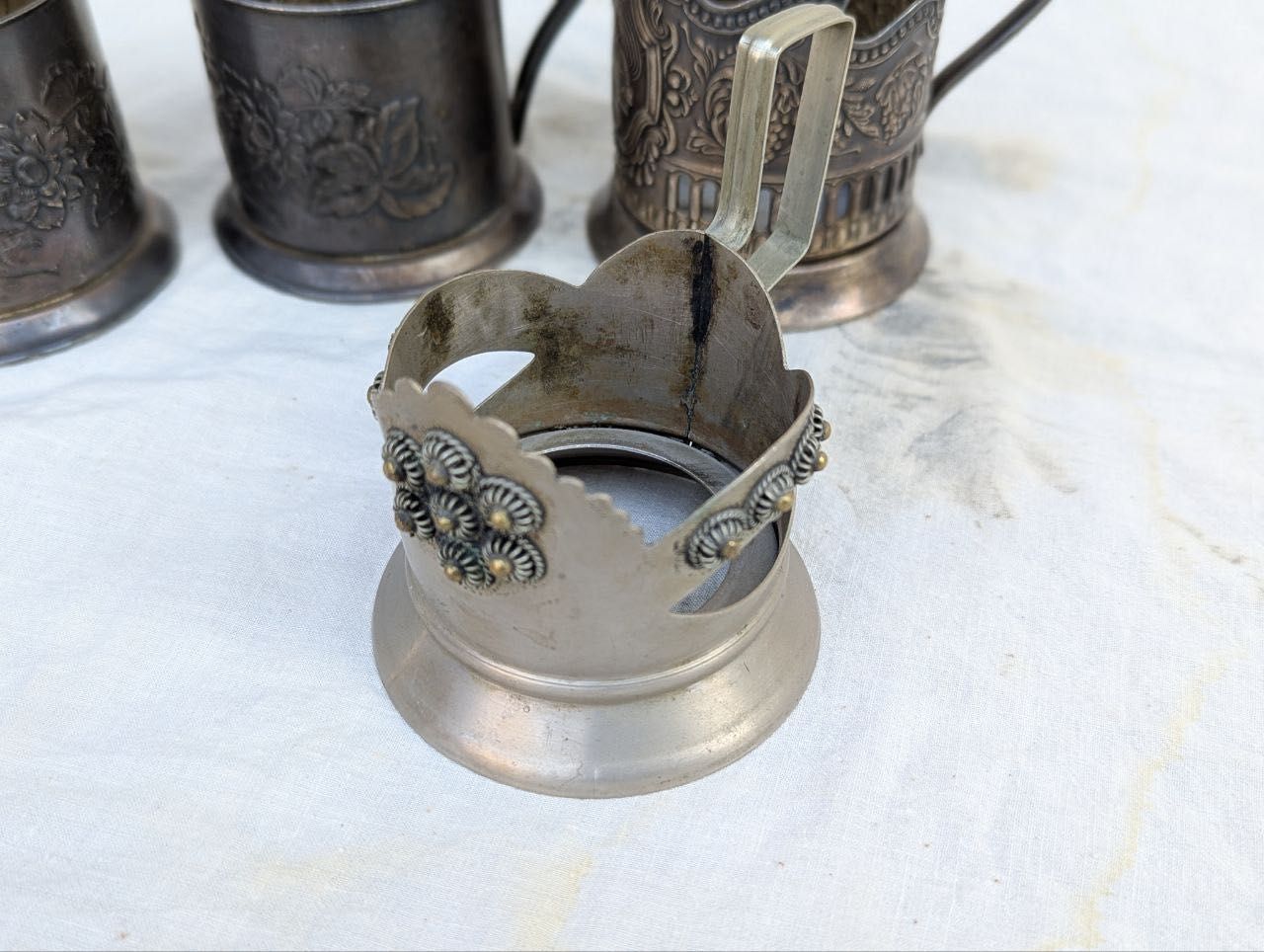 Продам подстаканники и молочник