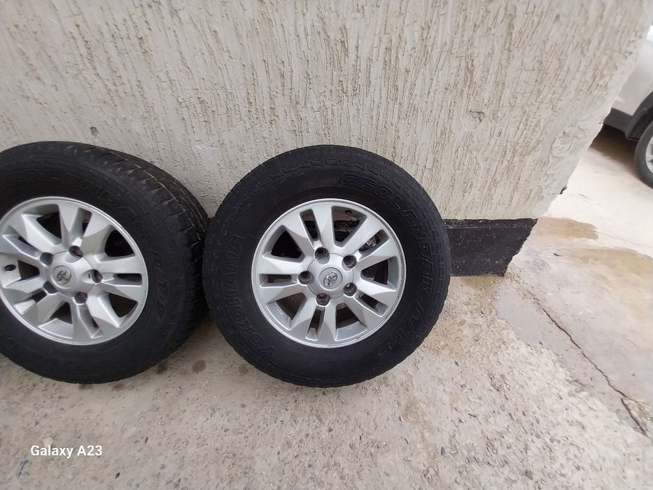 Шины Тоyota  штук 25000