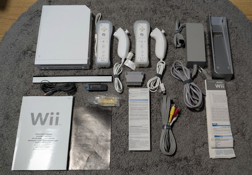 Consola Nintendo Wii White Full Box Impecabila 2manete modata 64gb