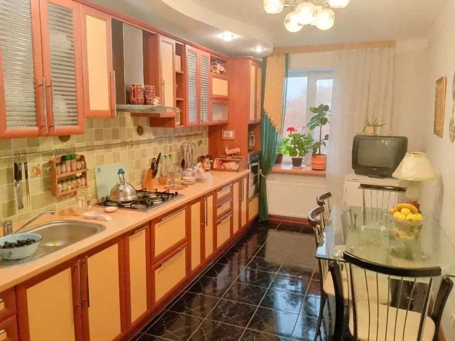 Дава се под наем Двустаен апартамент в София, Зона Б-18 - 67 кв.м за 561 € - Снимка #2