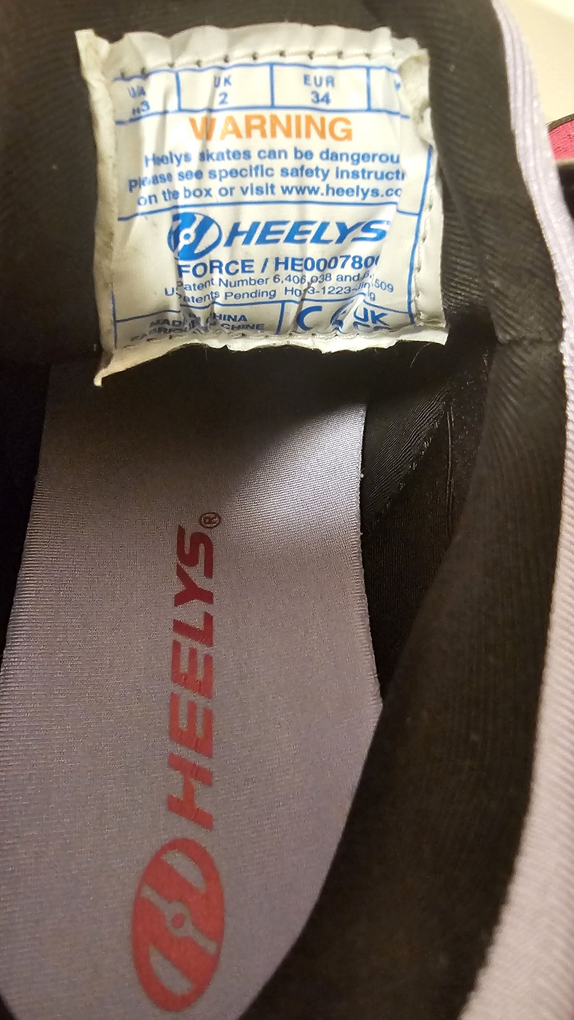 Heelys - adidasi cu roți detasabile, mărimea 34