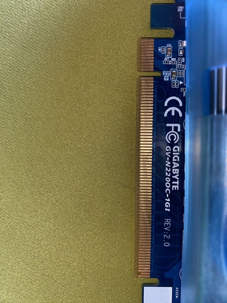 Видеокарта Gigabyte GT 220 1GB DDR3