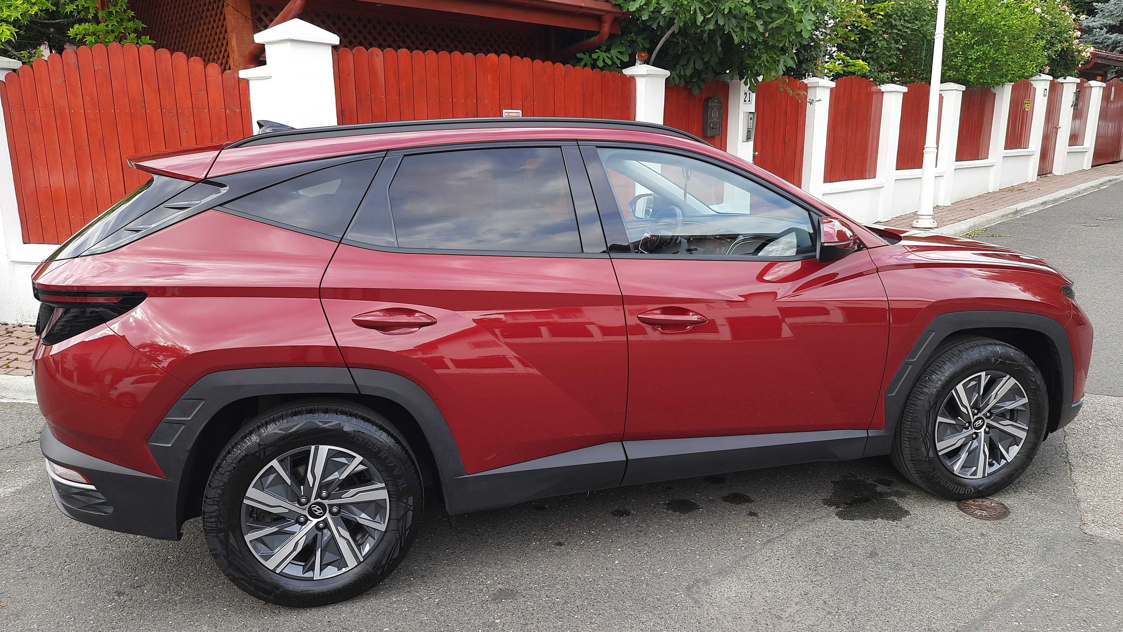 Hyundai Tucson 1.6 l 150 CP 2WD 6MT Style+, 22mii km, ca noua