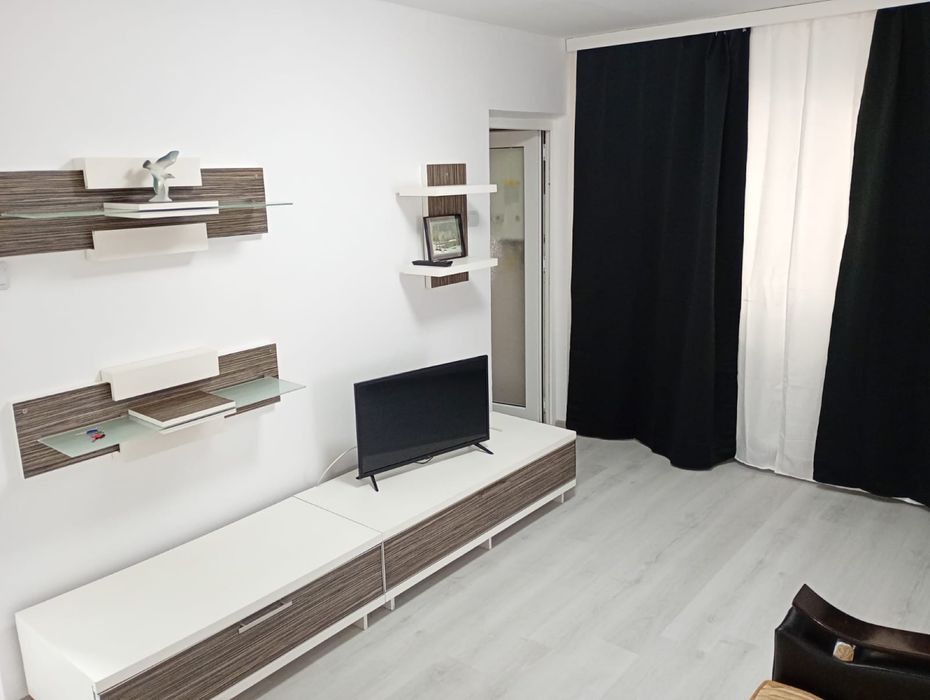 Particular apartament  2 camere zona schoala 8 Constanta