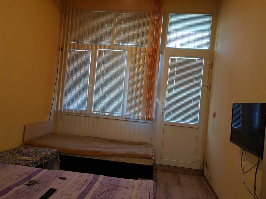 дава под наем 1-стаен - 300евро