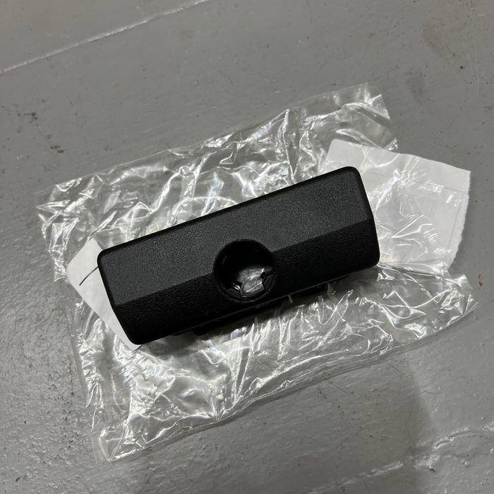 Новая ориг ручка бардачка bmw e34 бмв е34