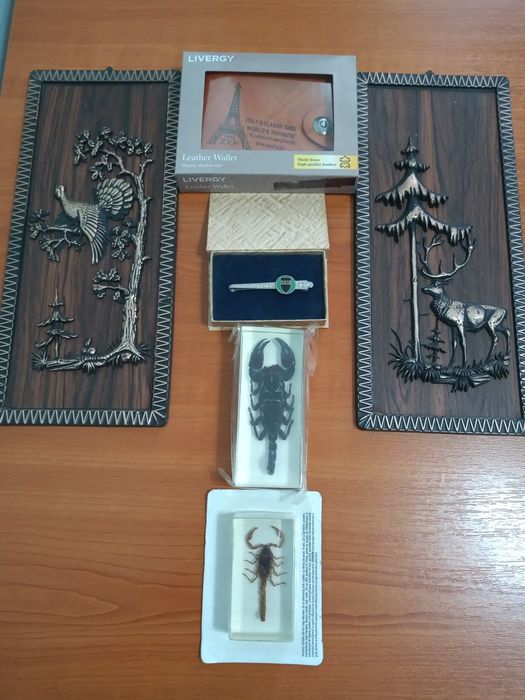 4.Cadouri : cana aniversară/picturi murale /portofel turn Eiffel/