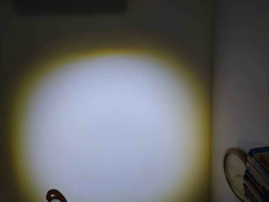Lampă frontală puțin folosită