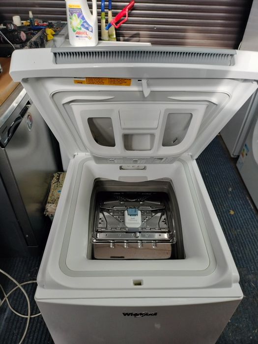 Mașină de spălat Whirlpool 7kg verticala