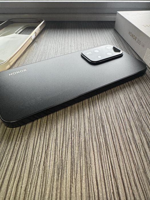 Нов! Honor 200 Lite