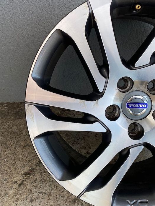 Janta  VALDER 17" 7,5Jx18EH2 ET55 Volvo XC60 XC70 31302112 (J0078)