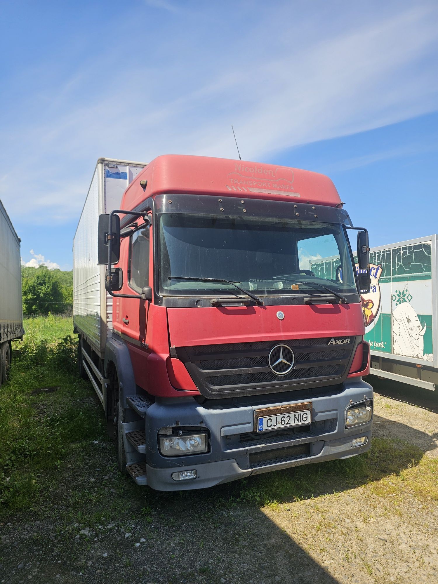 Vând Mercedes axor