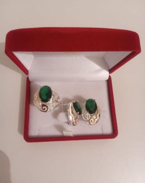 Продам Нобор из серебра серьги и кольцо