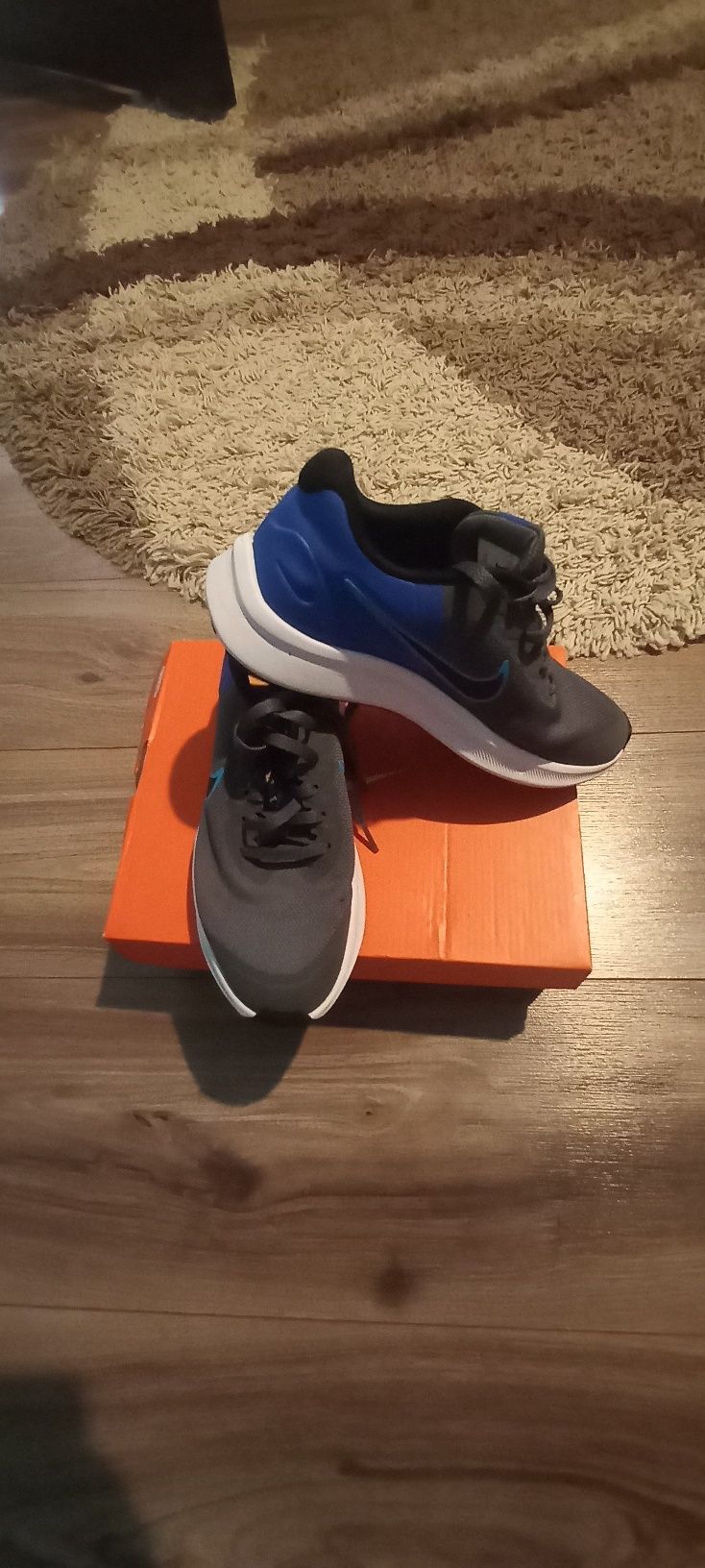 Pantofi sport marca Nike