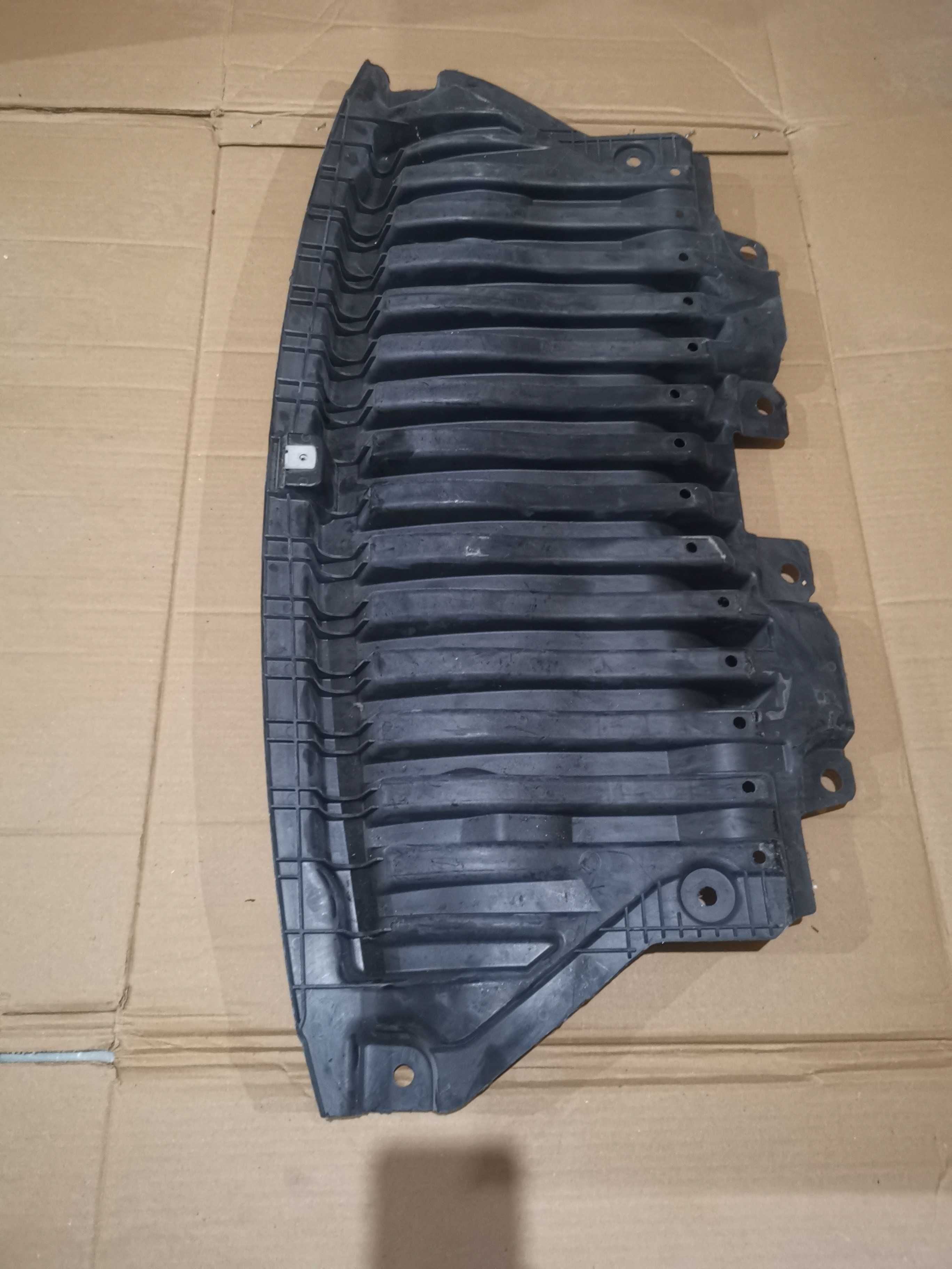 Кора под двигател Mercedes E Class W213