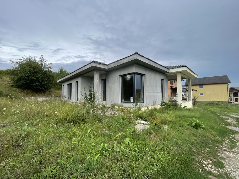 PLATA IN 5-6 RATE - Casa 4 camere, 2 bai, Str. Soarelui