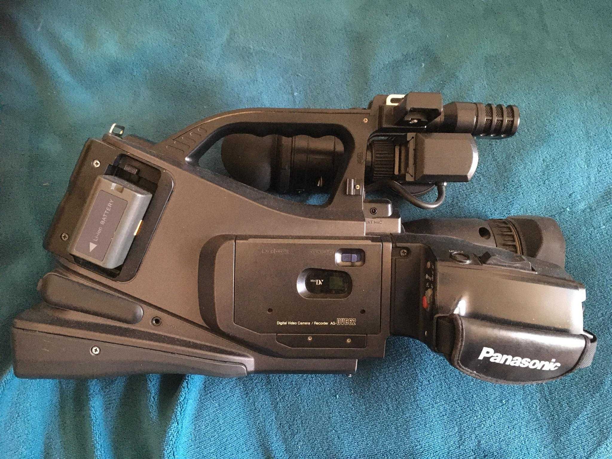 Panasonic AG-DVC60 1/4-Inch 3-CCD Видеокамера