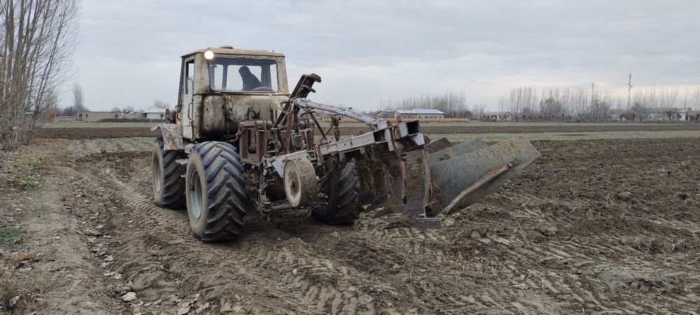 T 150 Traktor Sotiladi Soz holatda