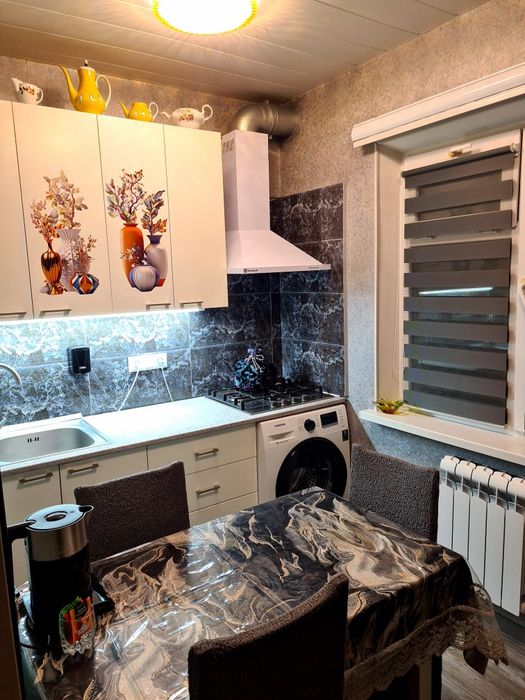 Продаю свою квартиру 1/1/5  на  м.Башлык с мебелью и техникой.