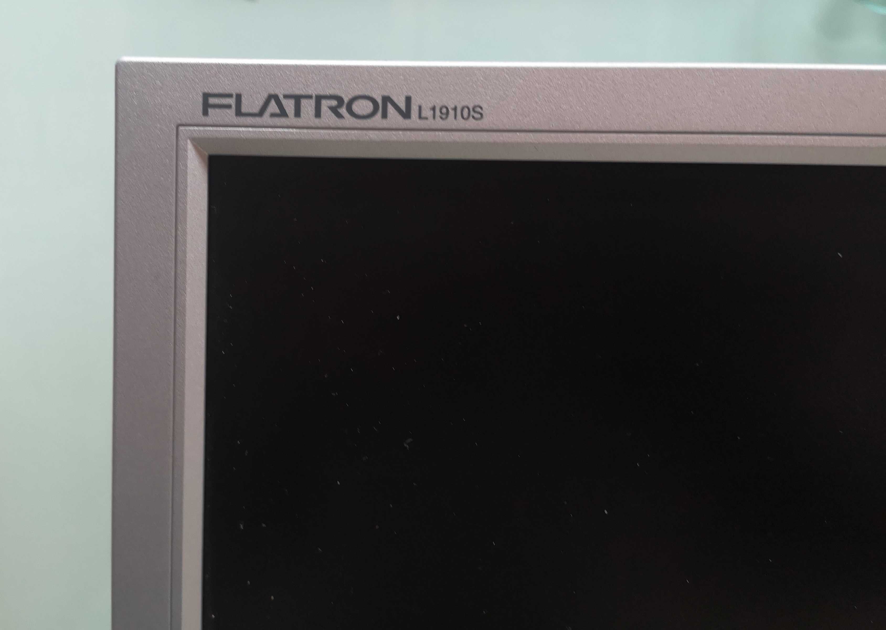 Монитор LG Flatron L1919S 19"