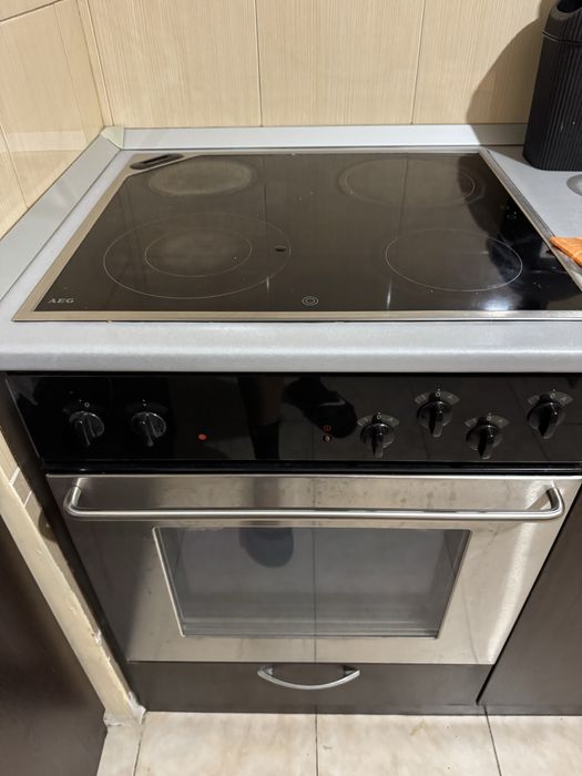 AEG 4 котлона и фурна за вграждане