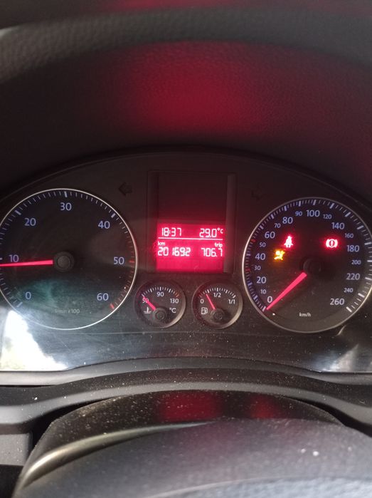 Vând Volkswagen Jeta