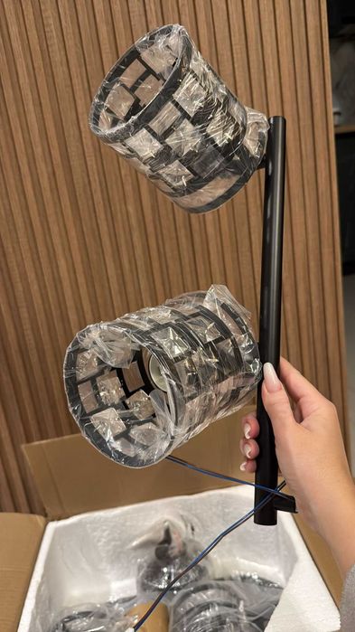 Plafoniera cu telecomanda și ventilator