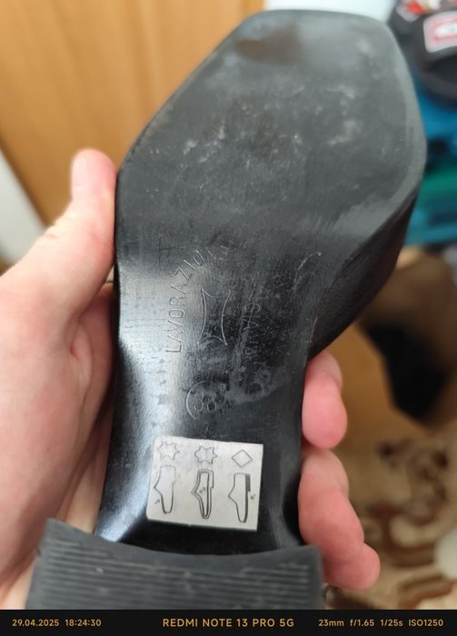 Pantofi piele barbați și femei