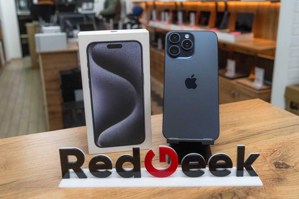 iPhone 15 Pro Max  256GB Магазин Red Geek