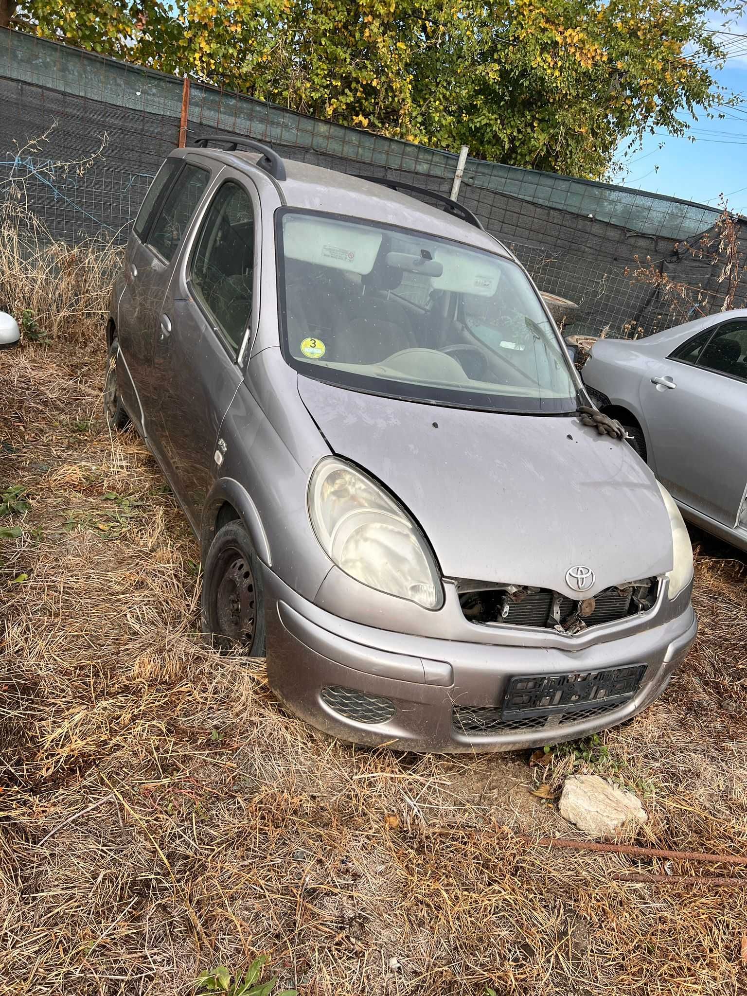 Dezmembrez Toyota Yaris Verso 2006