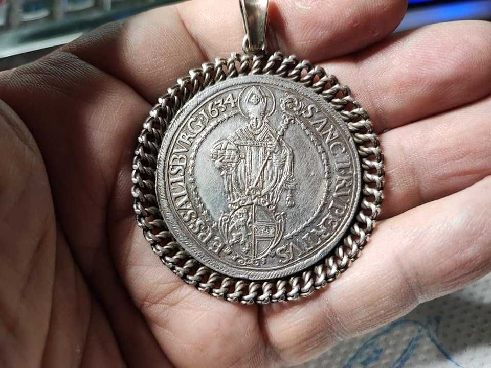 Medalion vintage argint cu thaler Paris Graf von Lodron 1634