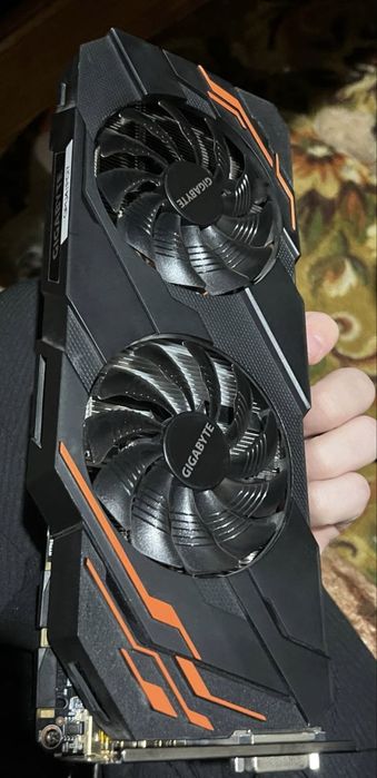 Gtx 1070 8gb коропка есть