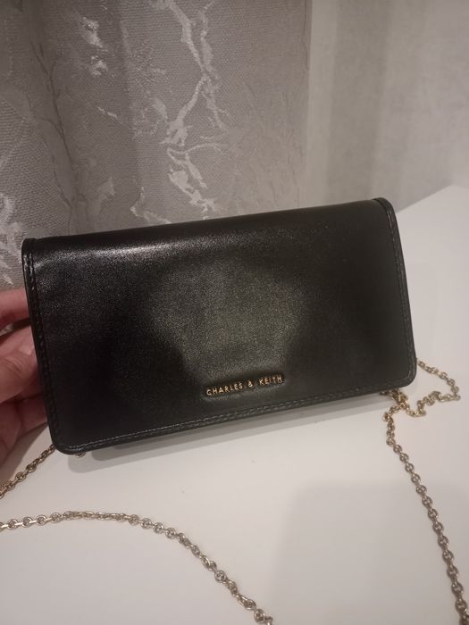 Сумка на плечо/клач Charles and Keith