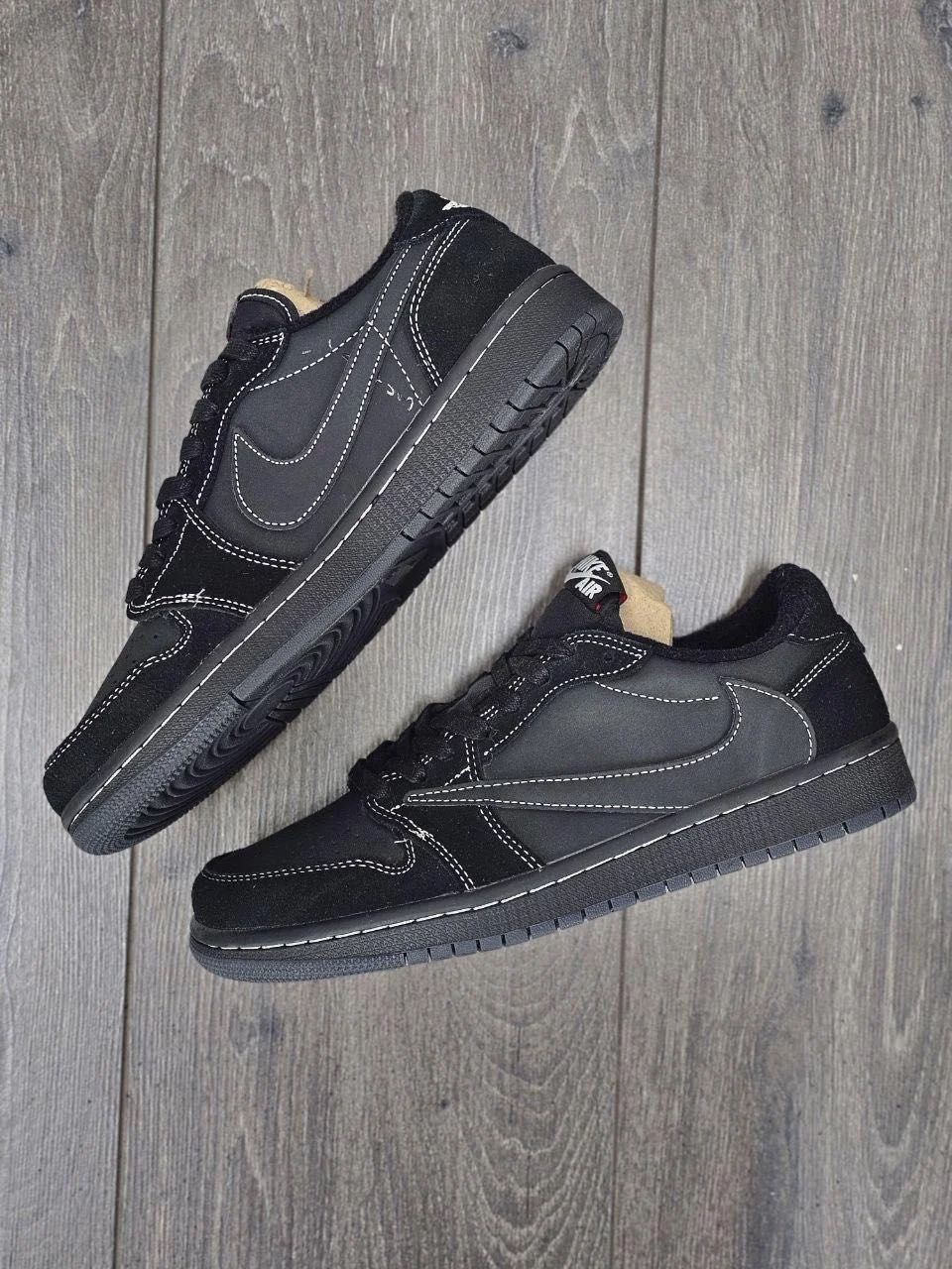 Налични Air Jordan 1 Low x Travis Scott мъжки обвуки