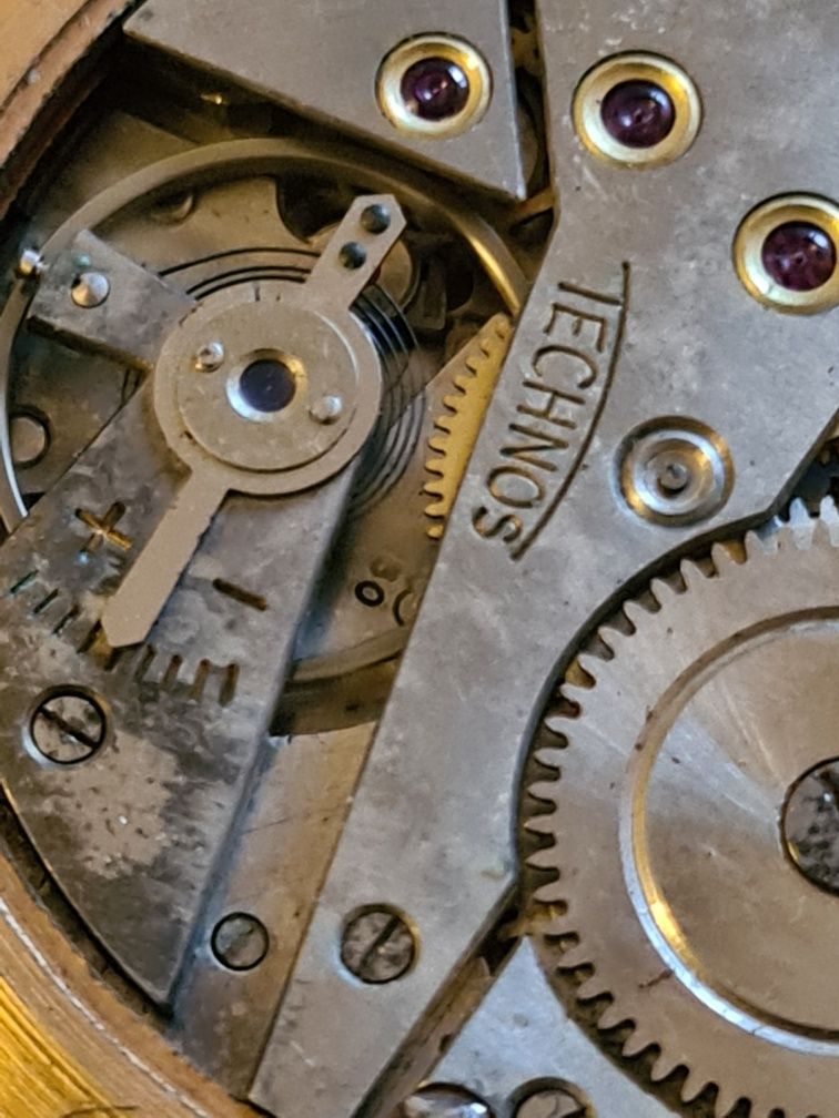 Ceas elvețian marca technos mecanic