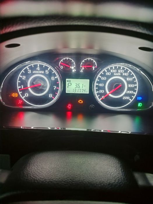 Lacetti gentra sotiladi 2021 yil Tesla manitor 4 eshik sh