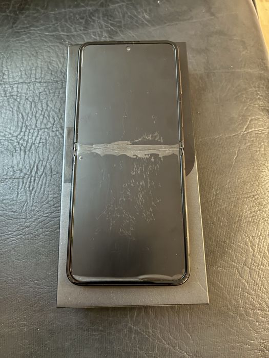 Samsung galaxy z flip 4