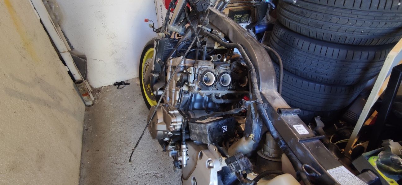 Honda cb600F hornet на части