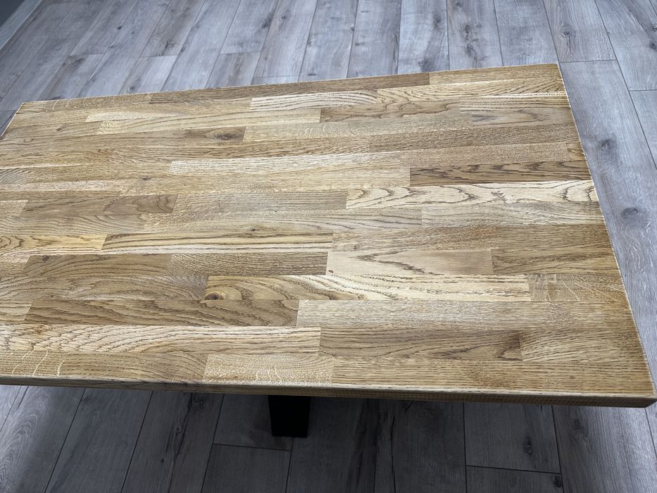 Холна маса от масивно  дърво