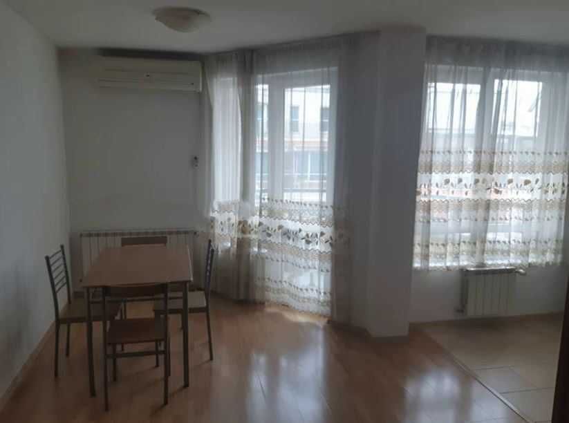 Дава се под наем Двустаен апартамент в София, Бъкстон - 72 кв.м за 550 € - Снимка #1