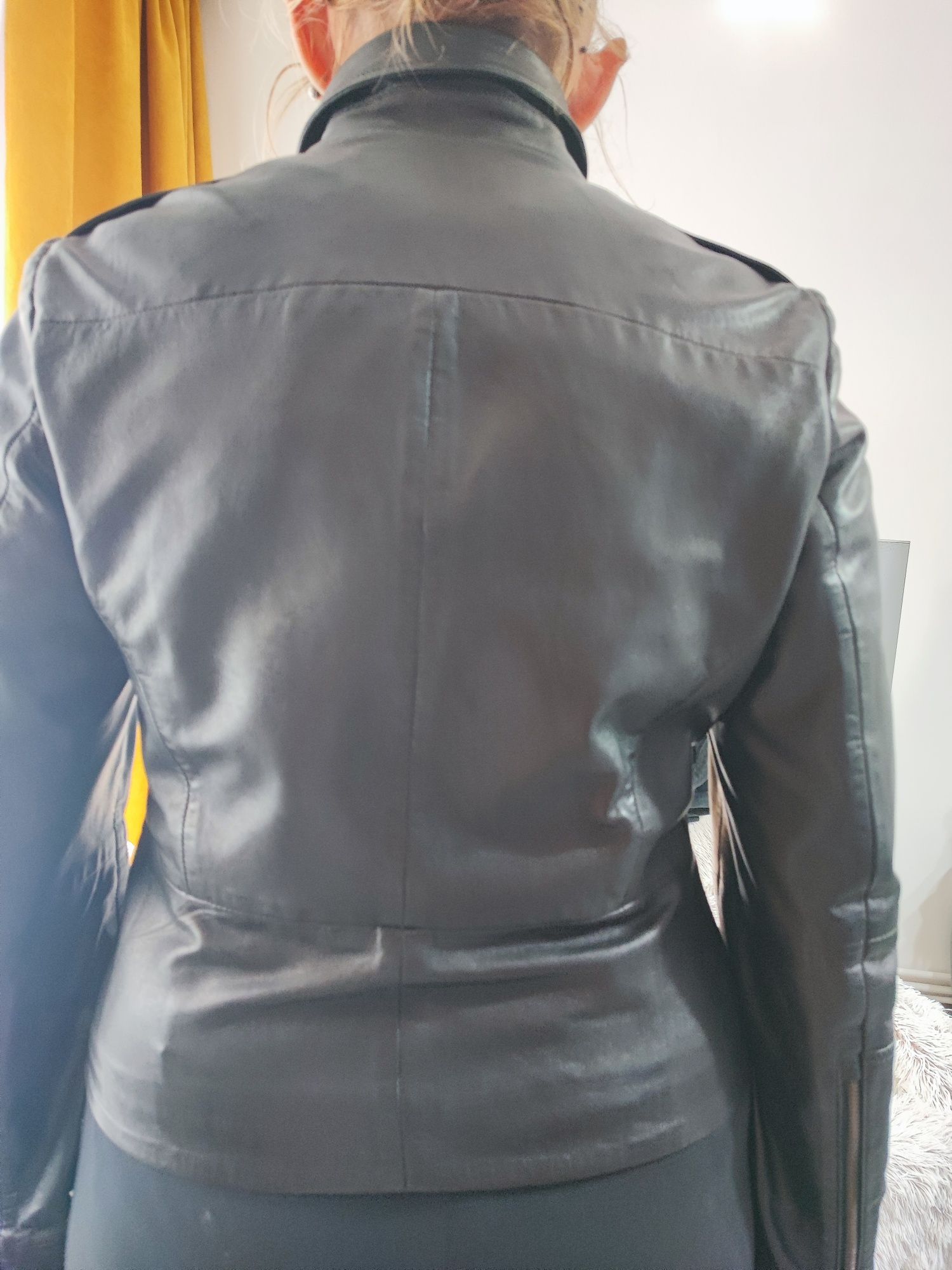 Jacheta Massimo Dutti din piele 100% originala , cumparata din Mexic !