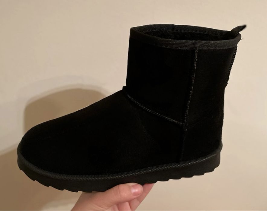 Cizme Dama model clasic comenzi fac dosr pe vinted