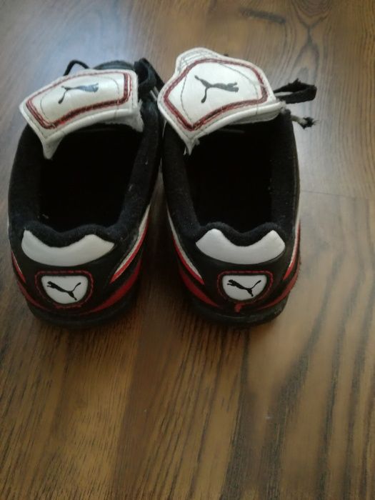 Детски обувки за футбол