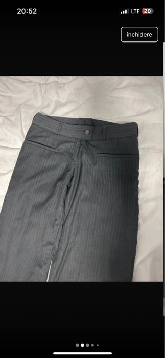 pantaloni de material evazati
