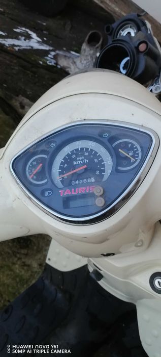 Продавам 2бр скутери