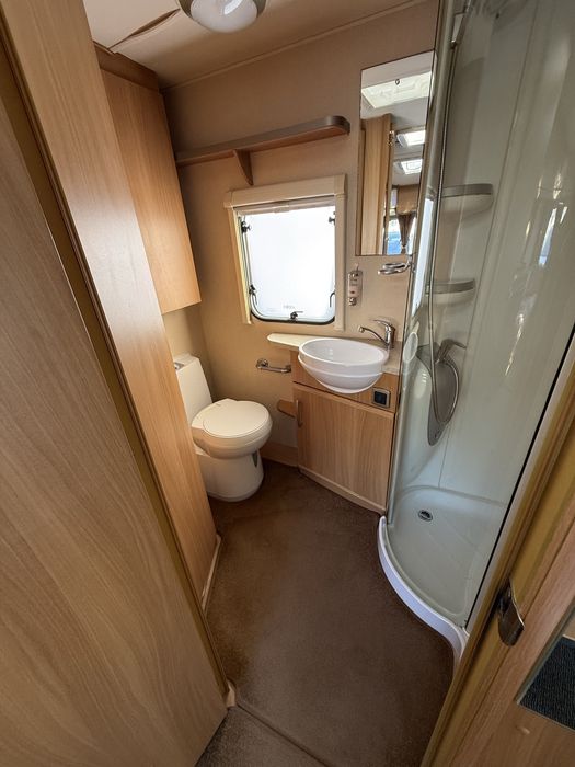 Каравана Swift Charisma 230