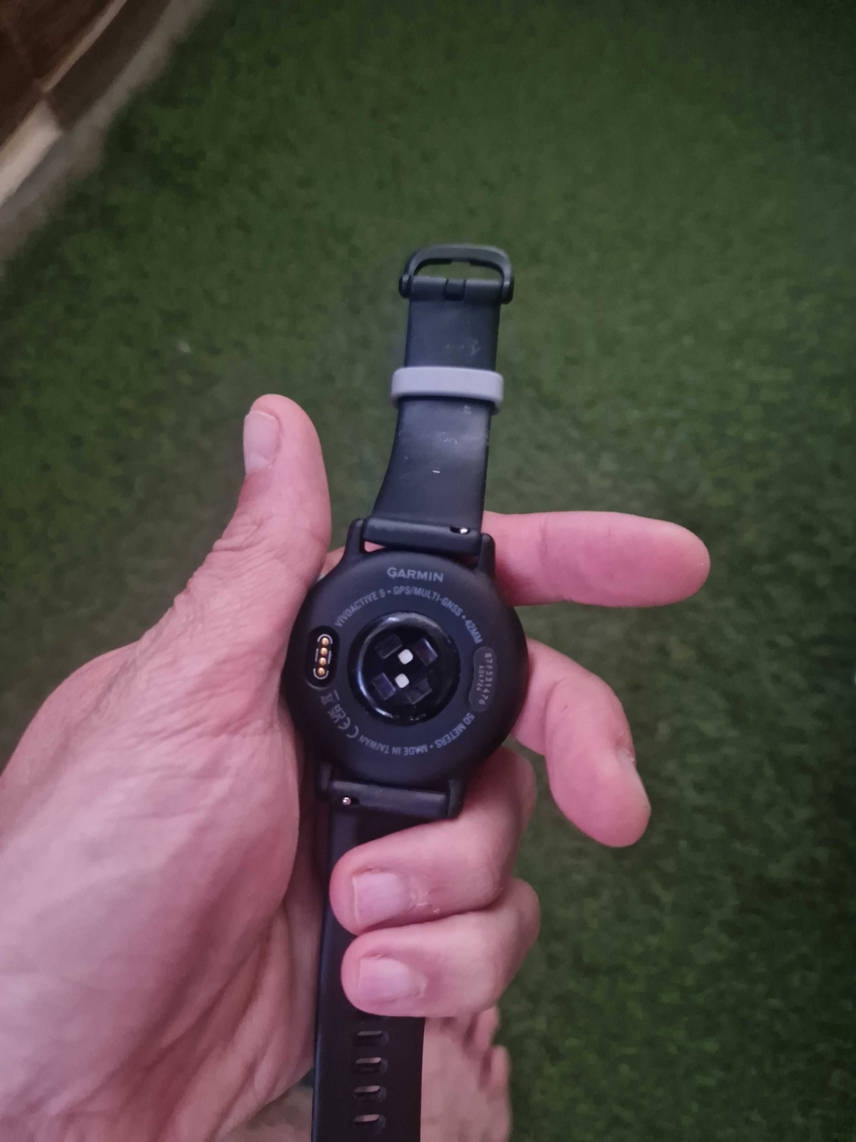 Garmin vivoactive 5